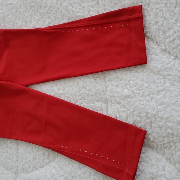 Lululemon Swift Speed HR Crop 21" Dark Red - Picture 8 of 17